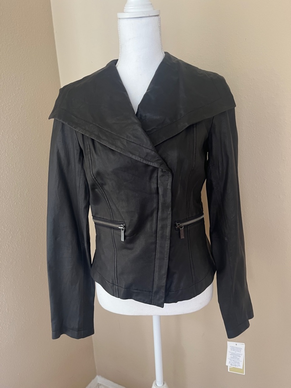 New MICHAEL KORS Leather Jacket fitted Collar Zipper Detail